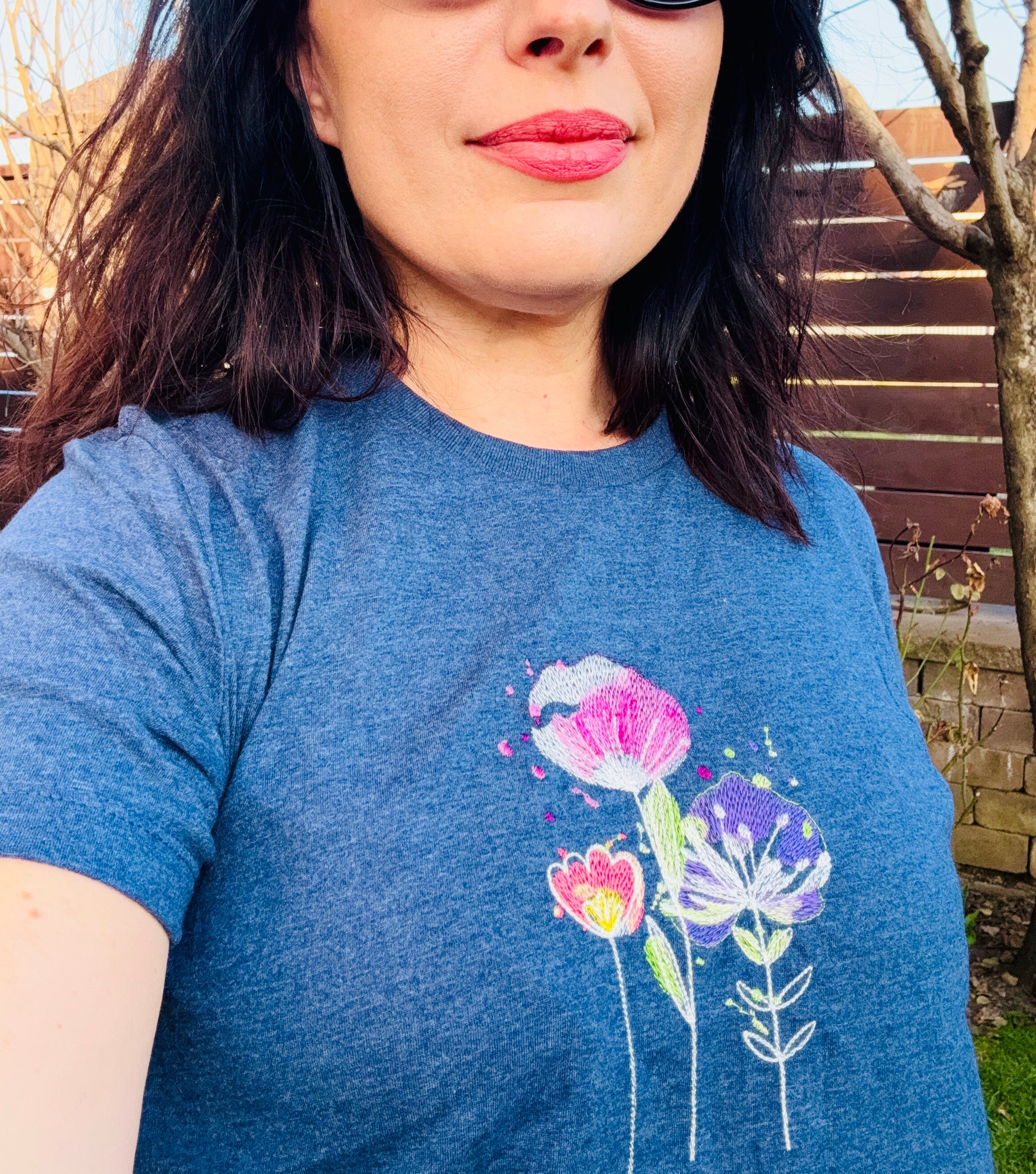 TRICOU BRODAT - Flori Abstracte